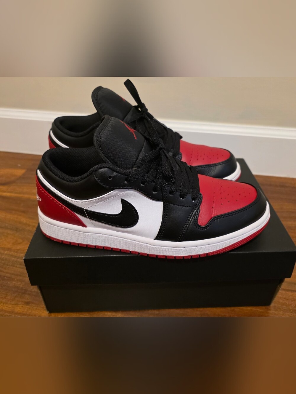 Jordan 1 Low (Bred Toe)